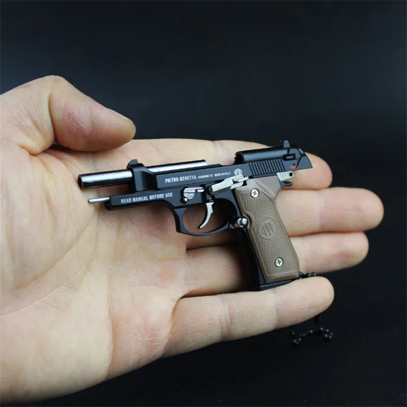 1:3 BERETTA 92F Metal Keychain Model Toy Gun Miniature Alloy Pistol Collection Toy Gift Pendant